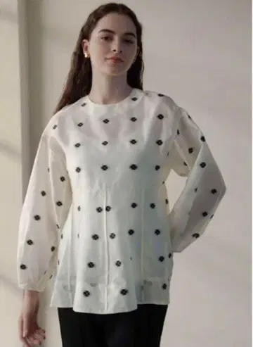 OHGA BLOSSOM 오가 상의 블라썸