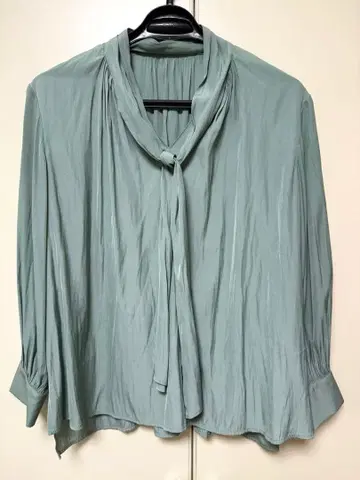 SIMPLICITE 심플리시떼 보타이 블라우스 셔츠