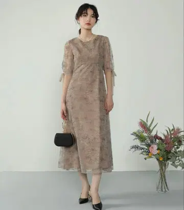 카나 브라운 레이스 소매 드레스 M 사이즈