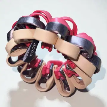 새상품급 아카 가죽 루프 스크런치 레드 베이지 메탈릭 브라운