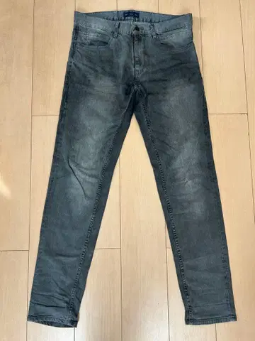 ZARA MAN 다크 그레이 스마트 핏 데님