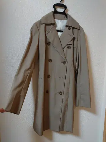 컴시즘 COMME CA ISM 베이지 더블 브레스트 트렌치코트