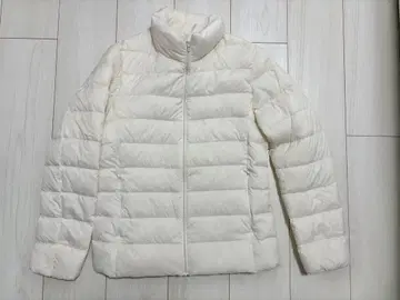 [ 미사용 ] UNIQLO 유니클로 울트라 라이트 다운 자켓 M 사이즈