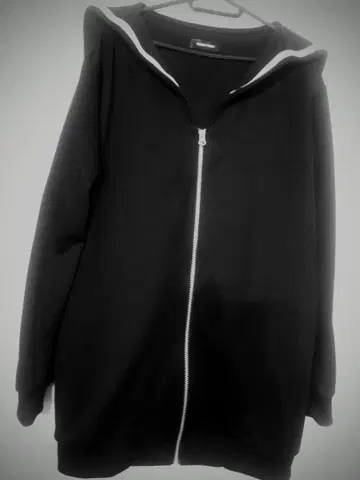 곧 판매 종료 펑키 후르츠 세일러 카라 저리 후드티 블랙