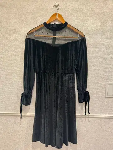 블랙 벨로아 원피스