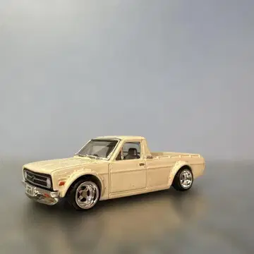 핫휠 닷선 서니 트럭 커스텀/1975