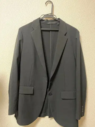 유니클로 감동 자켓 (릴랙스 핏)