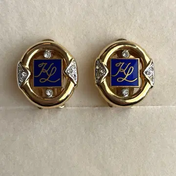 칼 라거펠트 귀찌