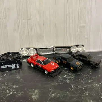 UCC R의 궤적 닛산 스카이라인 3대 세트 덤 포함