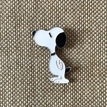 70s Snoopy / Badge