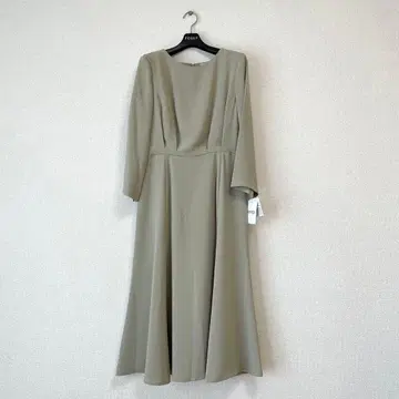 [ 미사용 새상품 ] AIMER 허리 턱 플레어 원피스