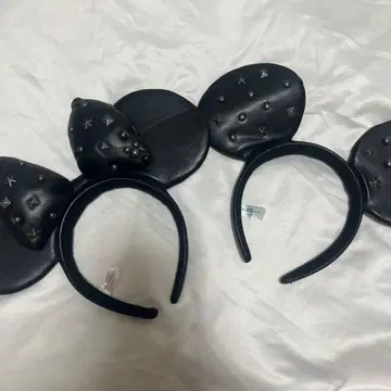 스터드 장식 블랙 미키 귀 머리띠