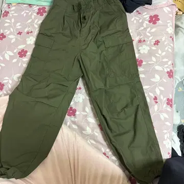 올리브 그린 카고 팬츠 4 포켓