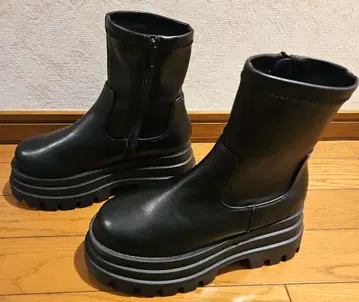 새상품 통굽 부츠 S사이즈