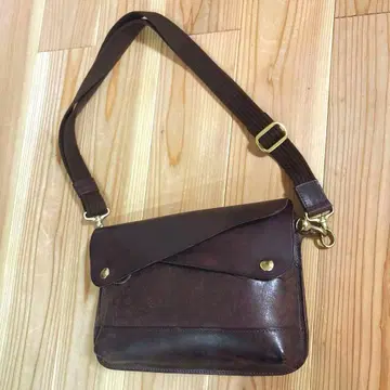 더블 플랩 숄더백 ( M 사이즈 ) 사용 1개월 새상품급