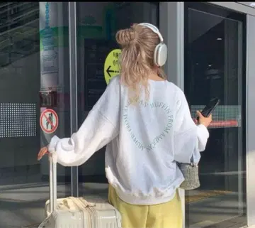 nugu 하트 레터링 로고 맨투맨