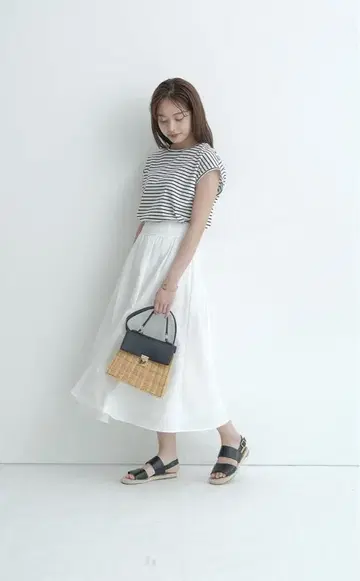 리랜드트루 코르셋 개더 플레어 스커트 화이트