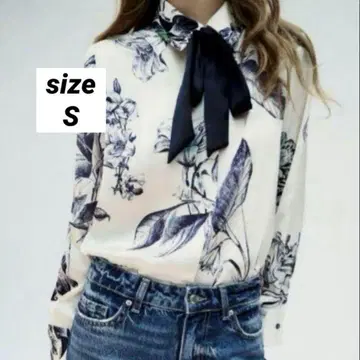 ZARA 꽃무늬 보타이 블라우스 완판템
