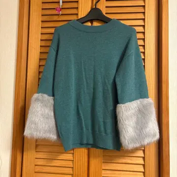 퍼 포함 긴팔 니트 F 사이즈