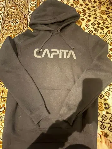 CAPITA 블랙 후드티
