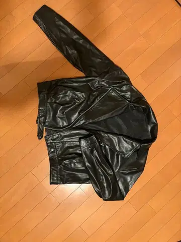 블랙 가죽 자켓