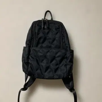 블랙 퀼팅 백팩