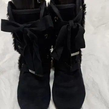 질스튜어트, 블랙 퍼 포함 무스탕 부츠