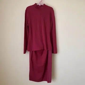 페라가모 니트 셋업 레드 계열 빈티지 이탈리아제