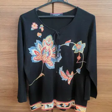 LEONARD 꽃무늬 자수 긴팔 니트