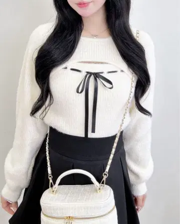 INGIN 페더 리브 데콜테 오픈 리본 니트