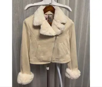 eimy istoire 아이보리 퍼 포함 숏 무스탕 자켓