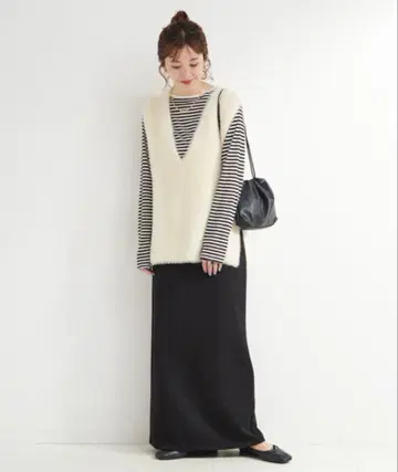 [ B.C STOCK ] 숏 샤기 베스트 + 종이상자 스커트 2종 세트