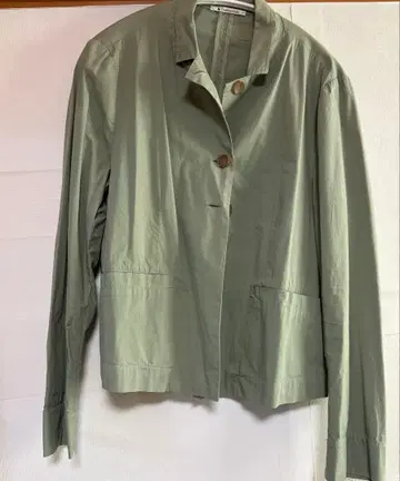 올리브 그린 긴팔 셔츠 M 사이즈