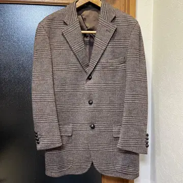브라운 계열 체크 테일러드 자켓