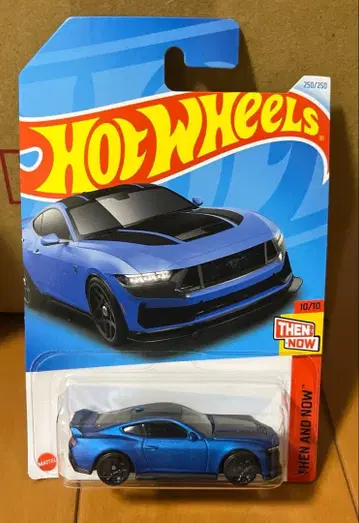 핫휠 Ford Mustang Dark Horse