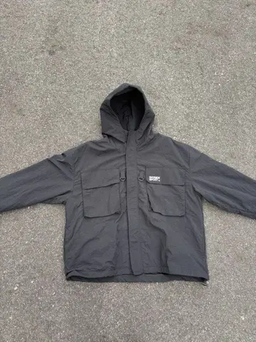 블랙 후드 부착 나일론 자켓