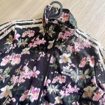 단종품 adidas originals 플라워 무늬 트랙 자켓