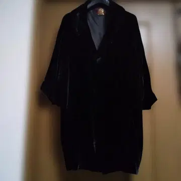 블랙 벨벳 롱 코트