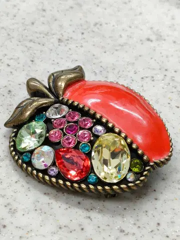 안나수이 브로치 사과