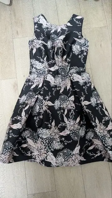 Dorothy Perkins 꽃무늬 원피스