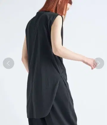 ATON 슬리브리스 티셔츠 블랙