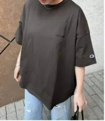 저널 스탠다드 CHAMPION HOLIDAY T 셔츠 반팔