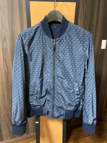 마이클 코어스 MA-1