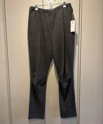 [택 포함 새상품] KawaiOkada 컷 슬림 팬츠 L 가을/겨울