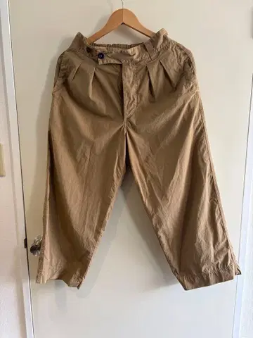 MHL. 베이지 캐주얼 팬츠