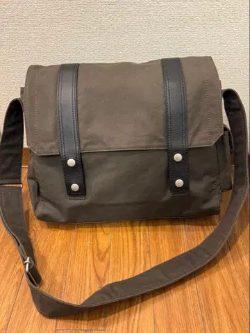 폴 스미스 숄더백 메신저백