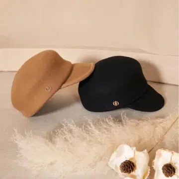 [ 새상품 ] D 모티브 펠트 조끼 베이지 모자