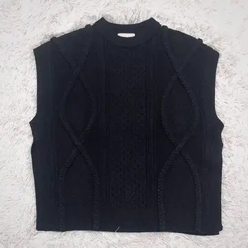 [새상품급] CLANE 클라네 3D 케이블 슬릿 니트 베스트 울 블랙