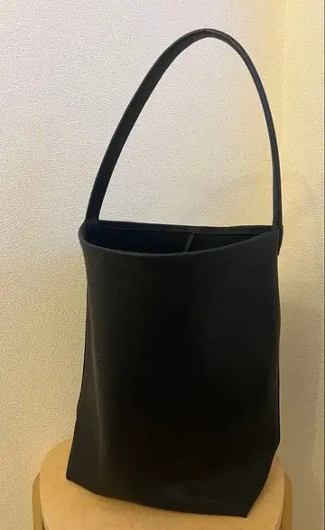 원핸들 토트백 가죽 블랙
