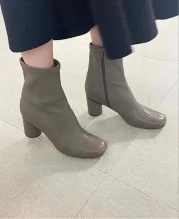 새상품 FRAY I.D 프레이 아이디 숏부츠